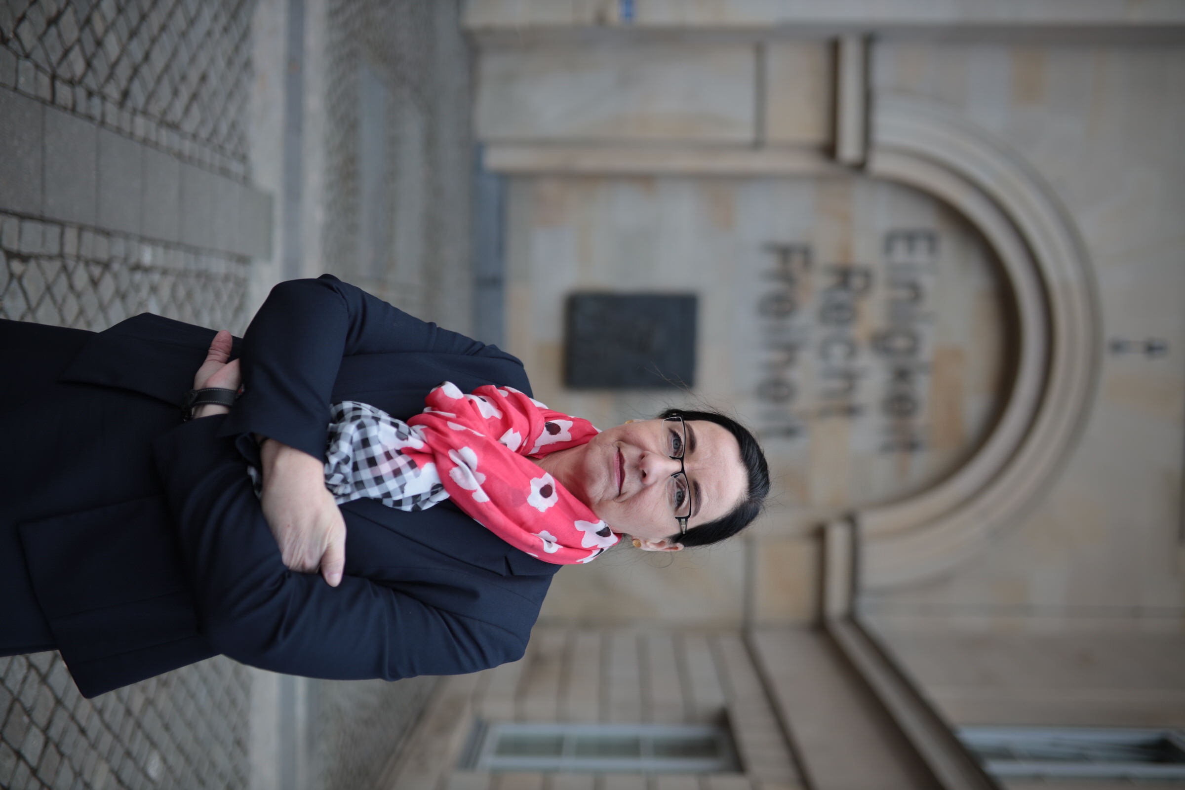 Veronika Bode MdL vor dem Niederschsischen Landtag (Foto: Bjrn Kssner.)